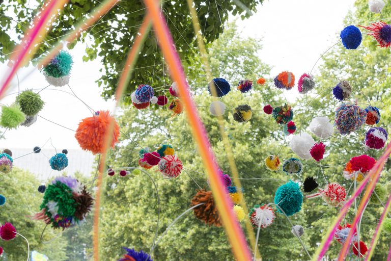 Volunteer opportunity for budding set & decor designers / makers