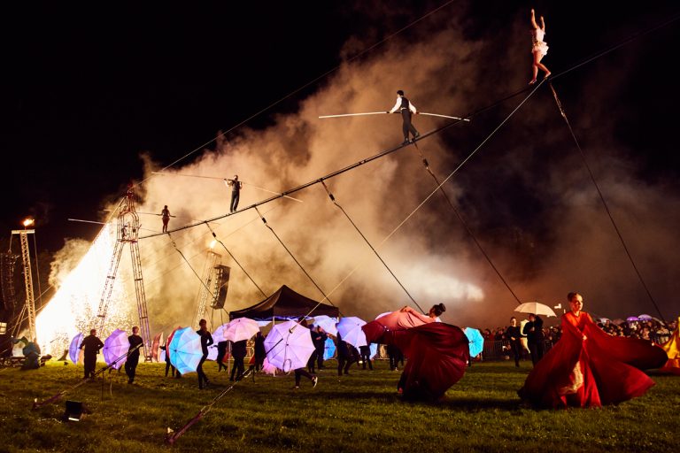 Cirque Bijou present High Wire Finale show at SIRF 2017